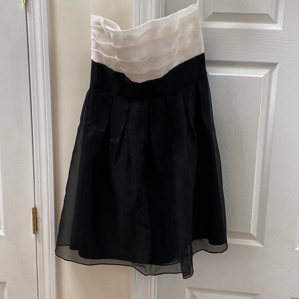 White House Black Market White & Black Silk Strapless Dress, Size 8